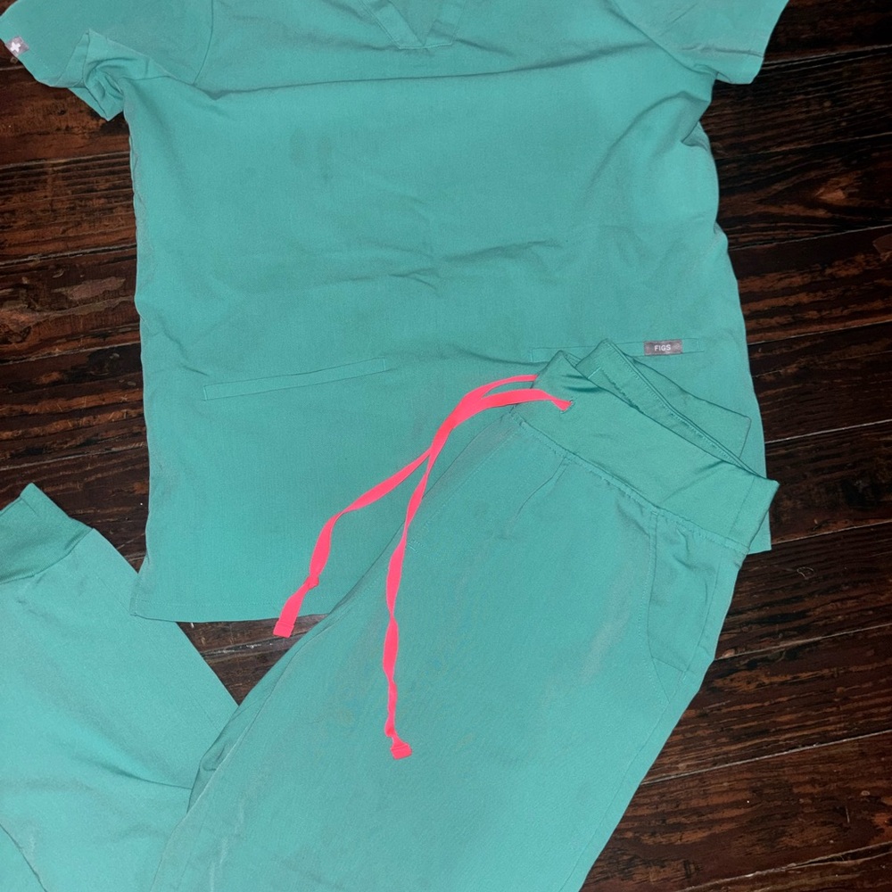 SURGICAL GREEN FIGS SET